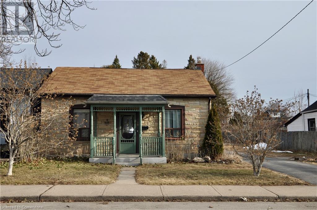 100 North End West Real Estate Listings Main Image