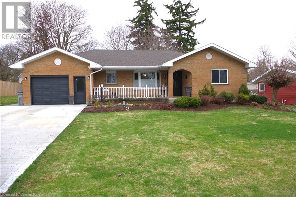 720 Sports Drive Property Photo 1