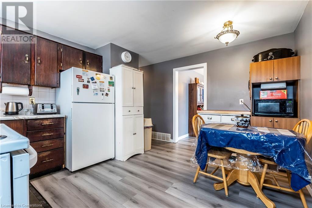 75 Sekura Crescent Property Photo 7