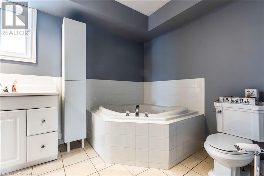75 Sekura Crescent Property Photo 17