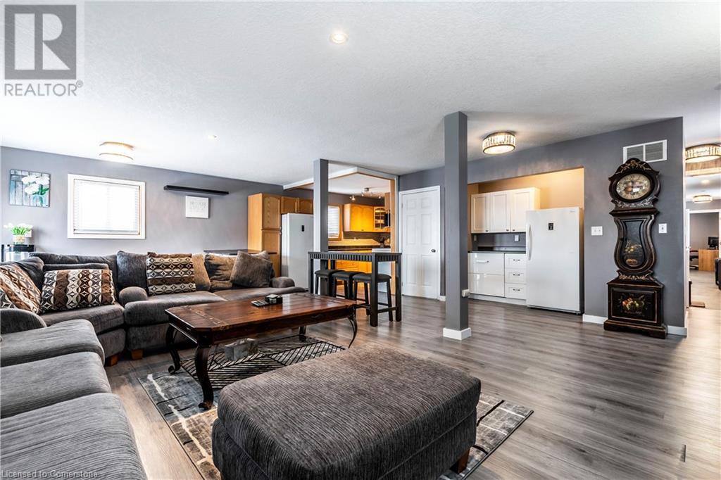 75 Sekura Crescent Property Photo 21