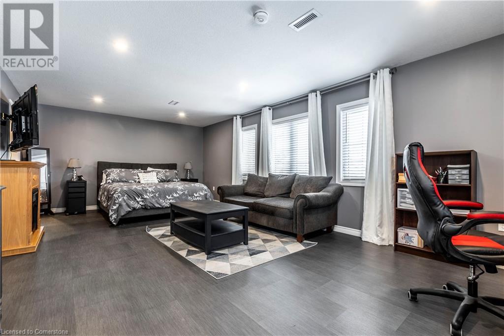 75 Sekura Crescent Property Photo 29