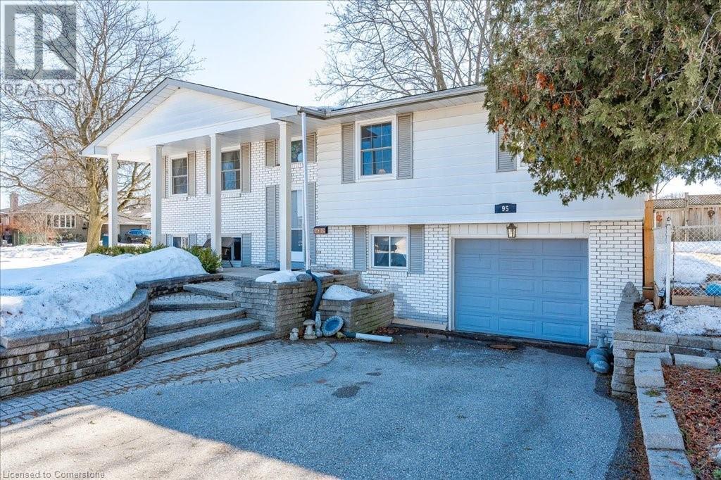 10 Victoria North Real Estate Listings Main Image