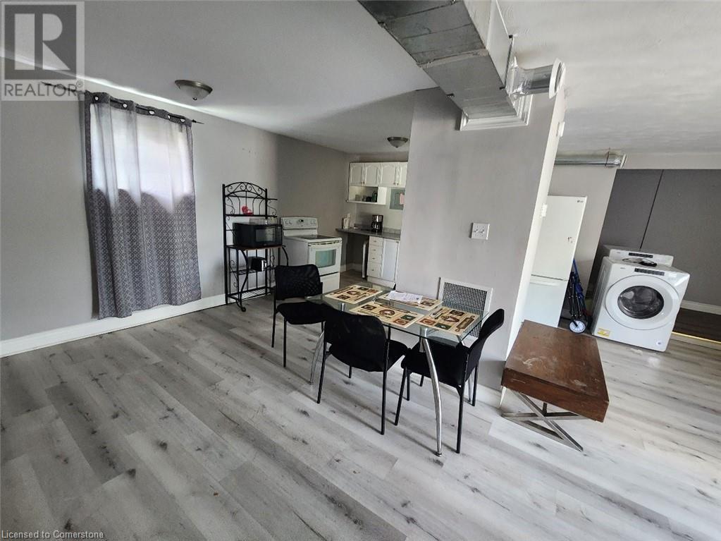 1085 Brydges Street Property Photo 4