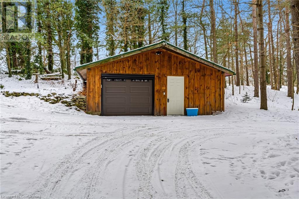 250 Radical Road Property Photo 5