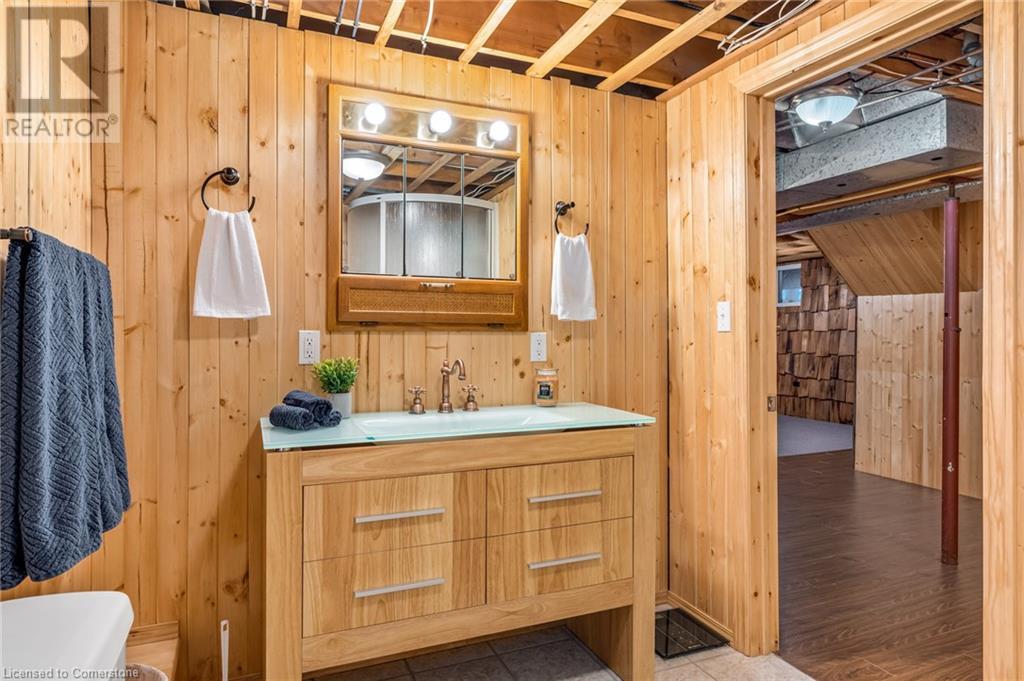 250 Radical Road Property Photo 35