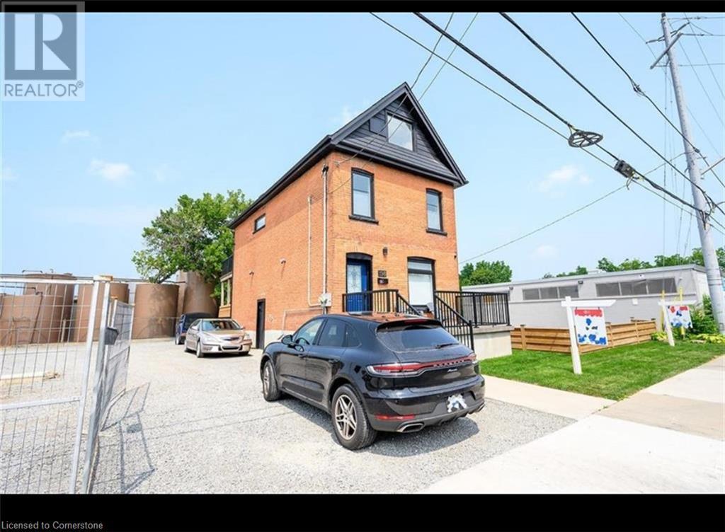 198 Dundurn Street S Property Photo