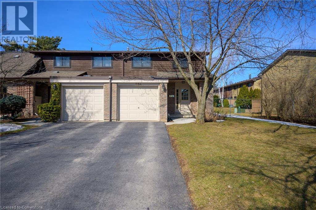594 Forestwood Crescent Property Photo