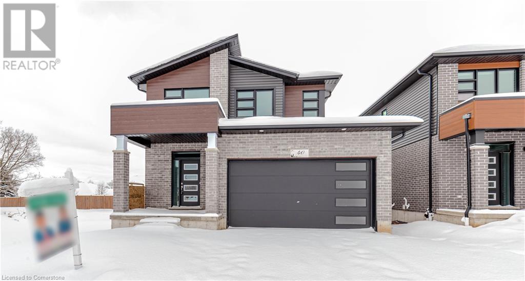 40 Moon Crescent Property Photo