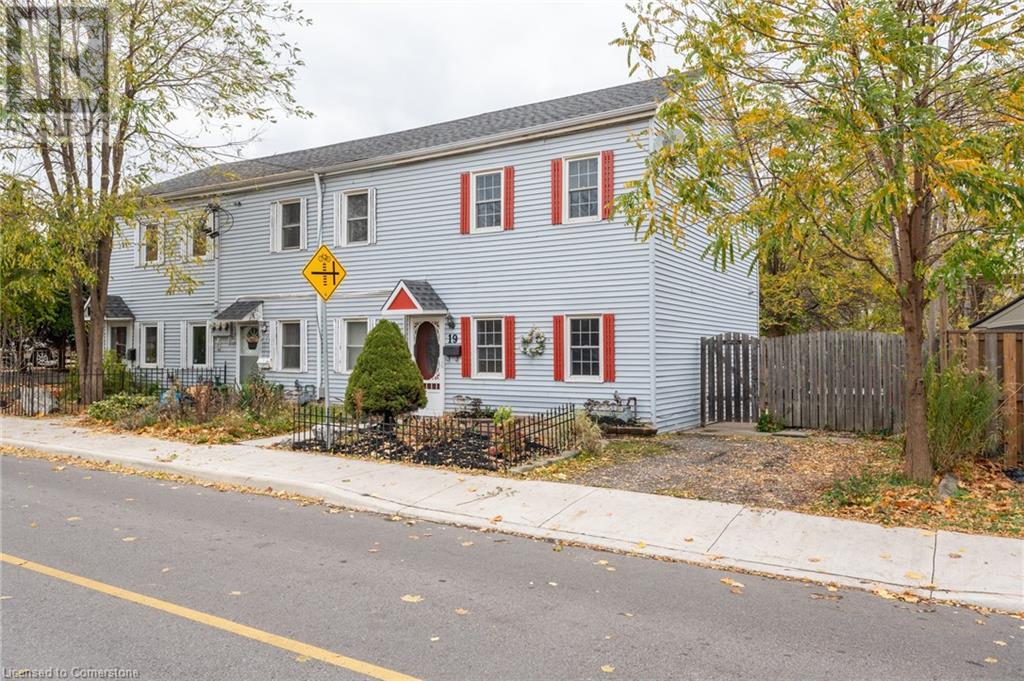 19 Strachan Street E Property Photo