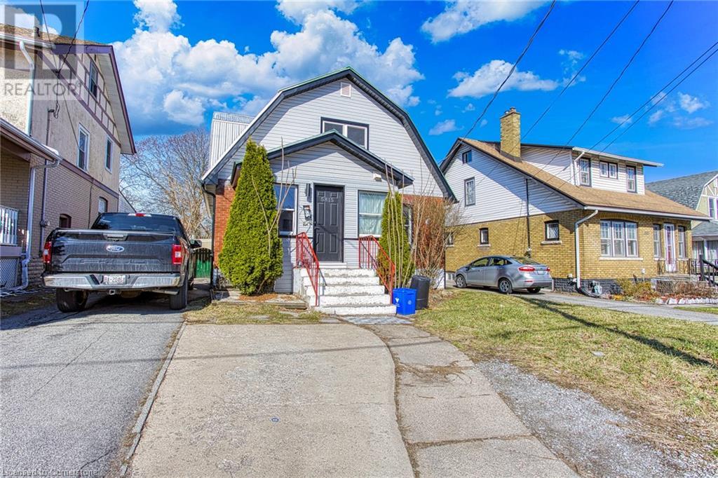 215 Hospital Real Estate Listings Main Image