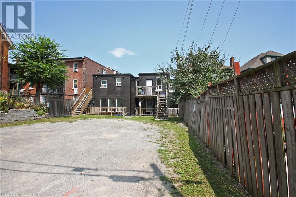 590 Main Street E Property Photo 3