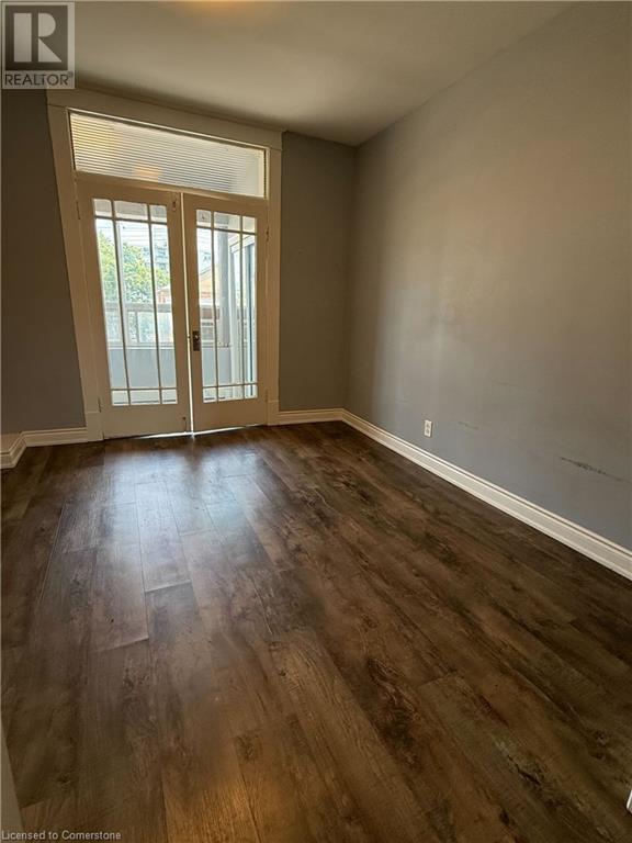 590 Main Street E Property Photo 20