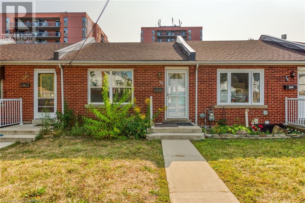 112 Westdale North Real Estate Listings Main Image
