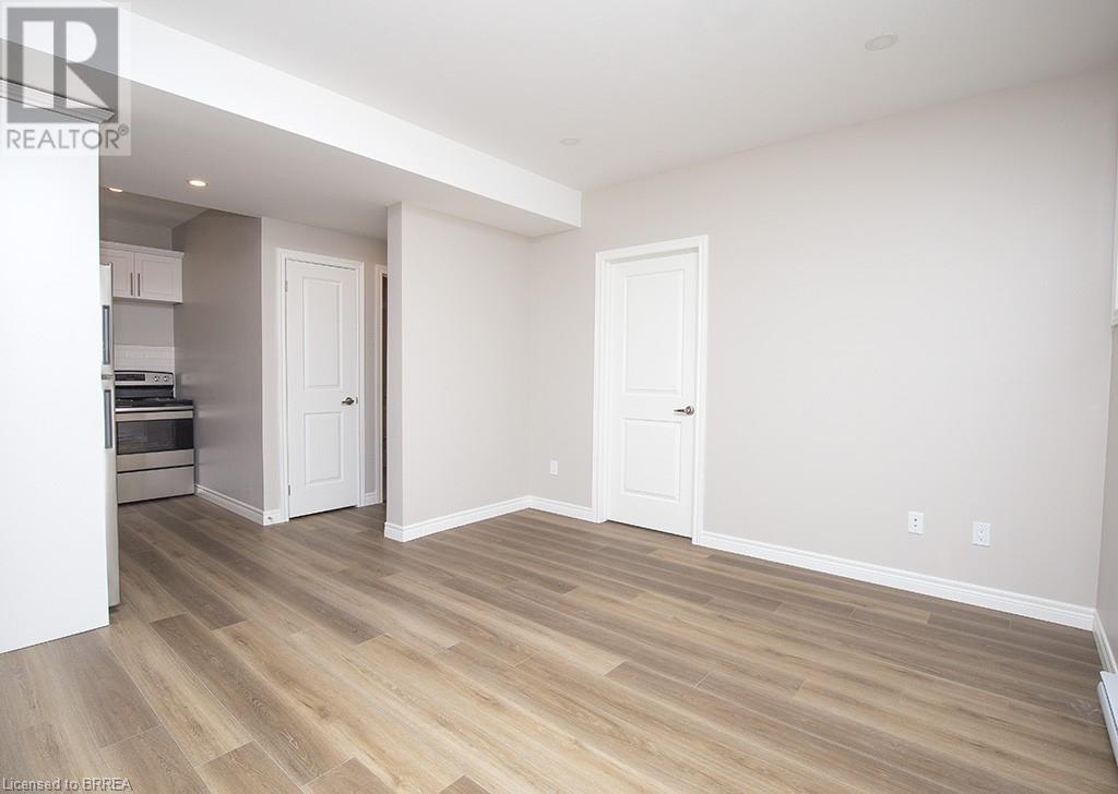 355 Wellington Street Property Photo 5