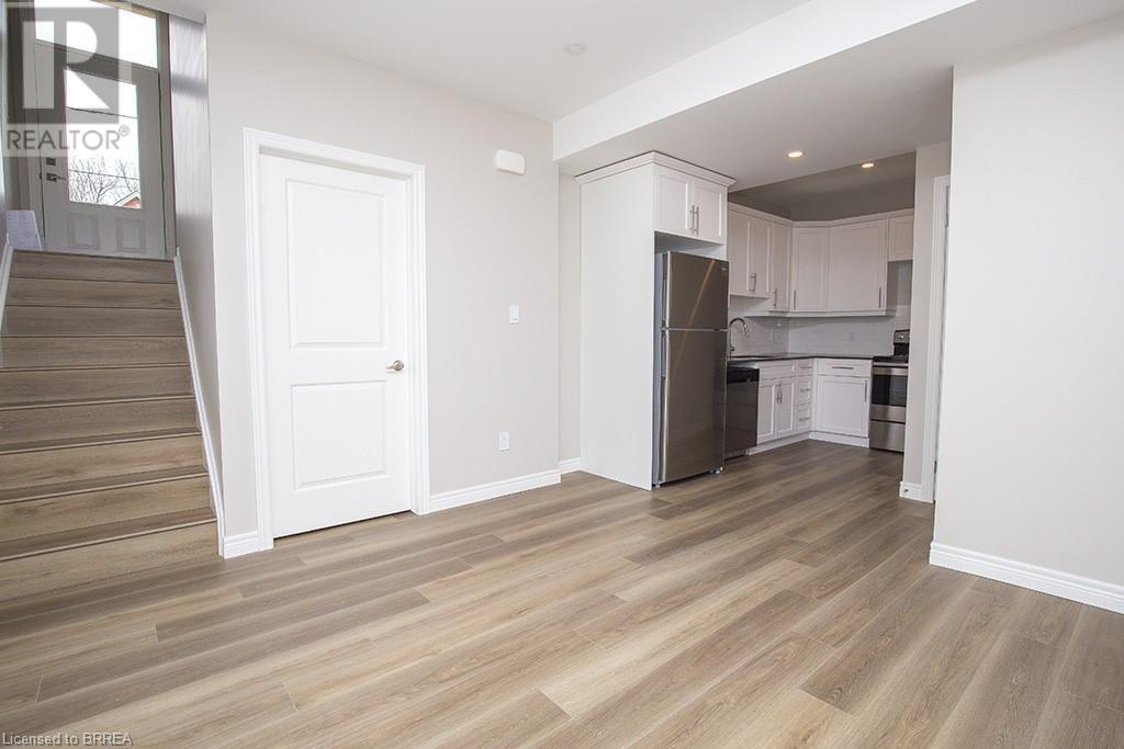 355 Wellington Street Property Photo 6