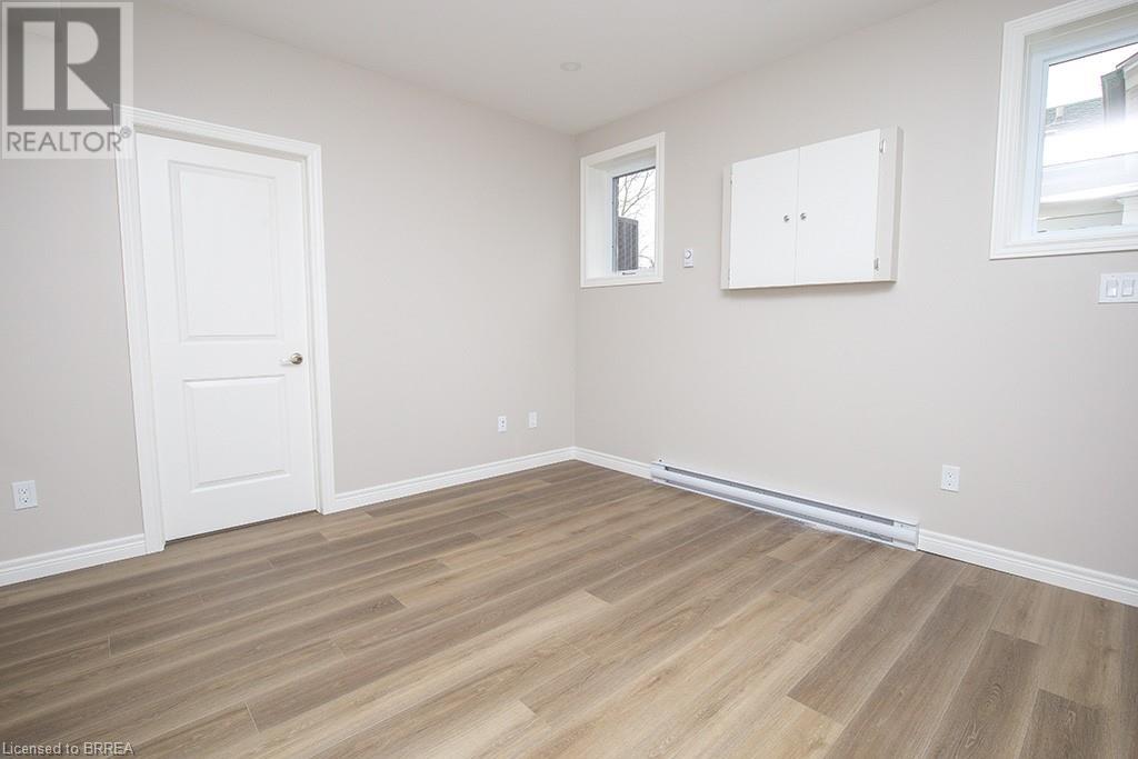 355 Wellington Street Property Photo 15