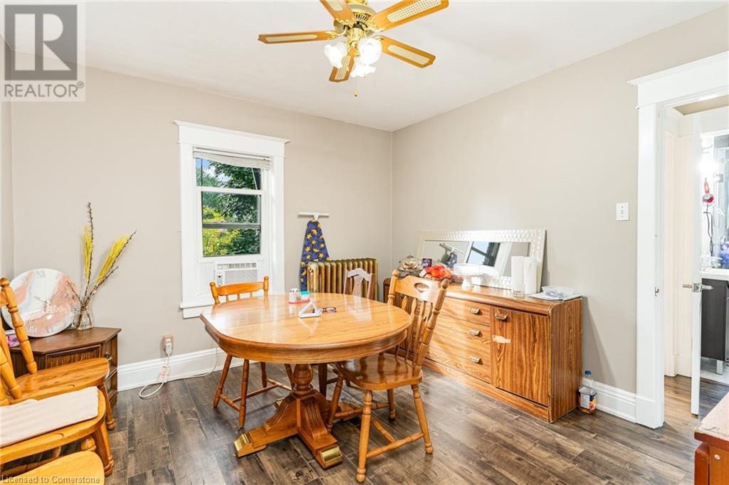 74 Kenilworth Avenue S Property Photo 13