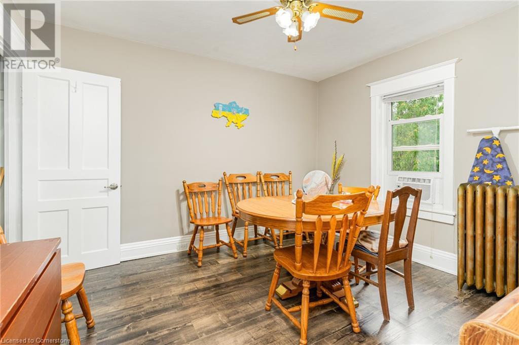 74 Kenilworth Avenue S Property Photo 14