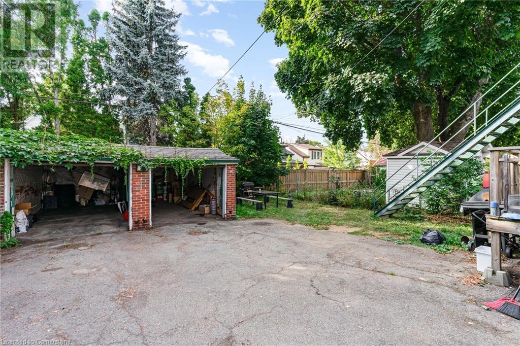 74 Kenilworth Avenue S Property Photo 33