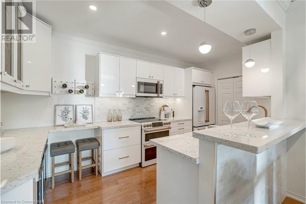 342 Mountainside Real Estate Listings Main Image