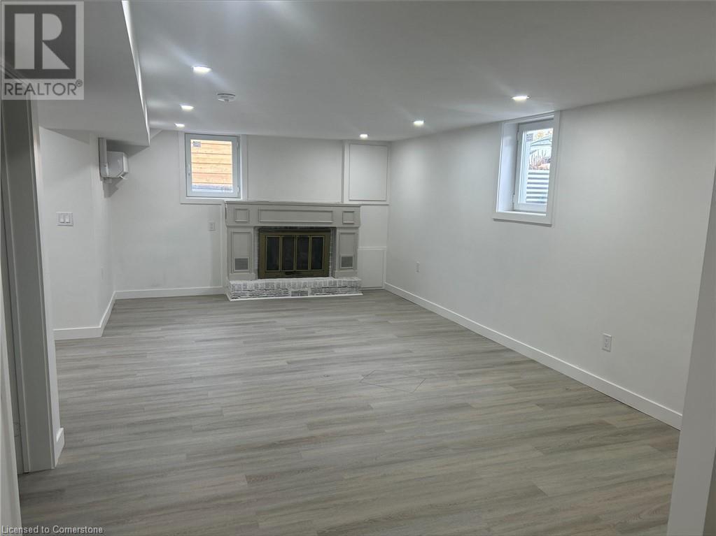 9 Jasper Drive Unit# Lower Property Photo