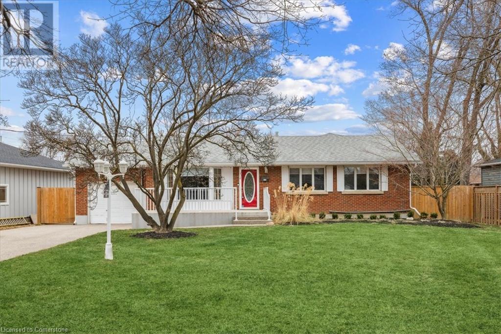 5 JULIANA Crescent