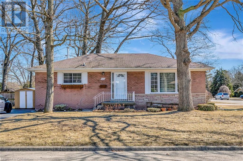 429 Norrie Crescent Property Photo