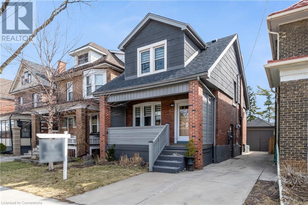 152 Balmoral Avenue N Property Photo
