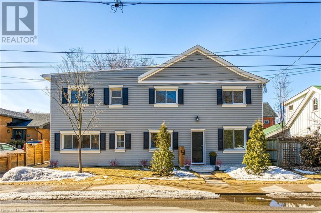 92 Pearl Street S Property Photo