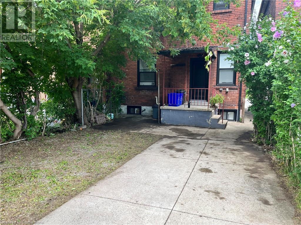 574 Cannon Street E Property Photo 31
