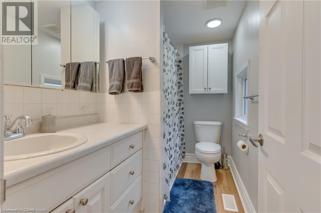 12 Cartwright Street Property Photo 18