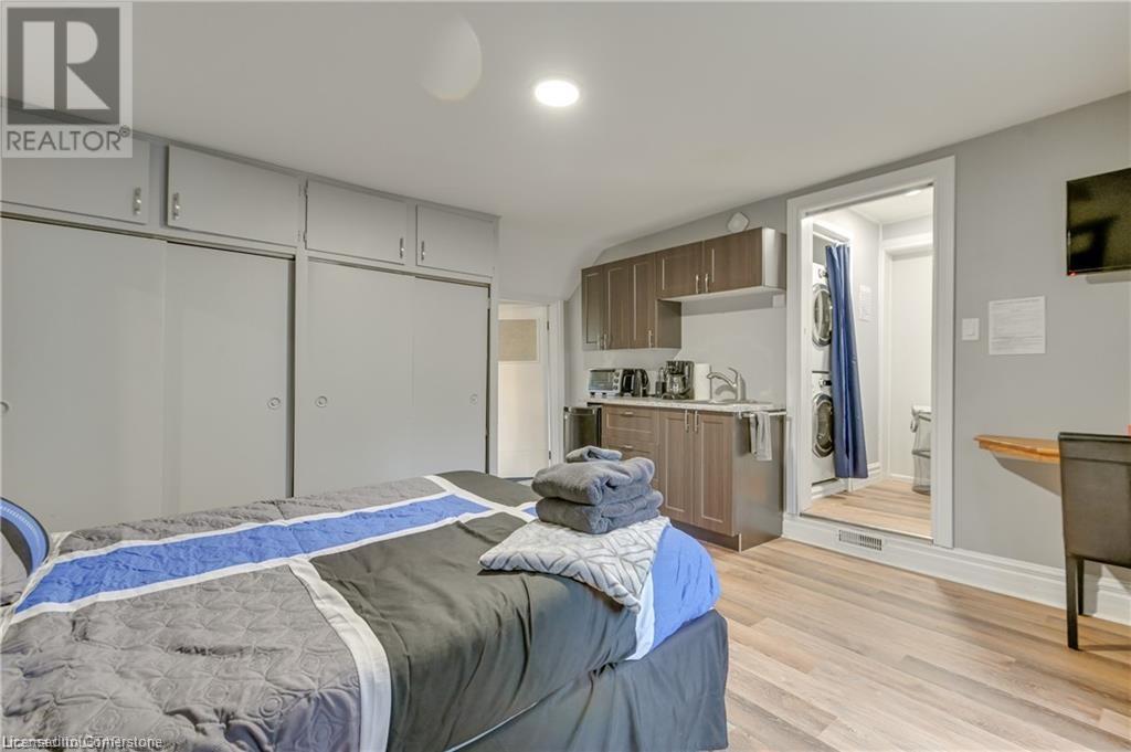 12 Cartwright Street Property Photo 22