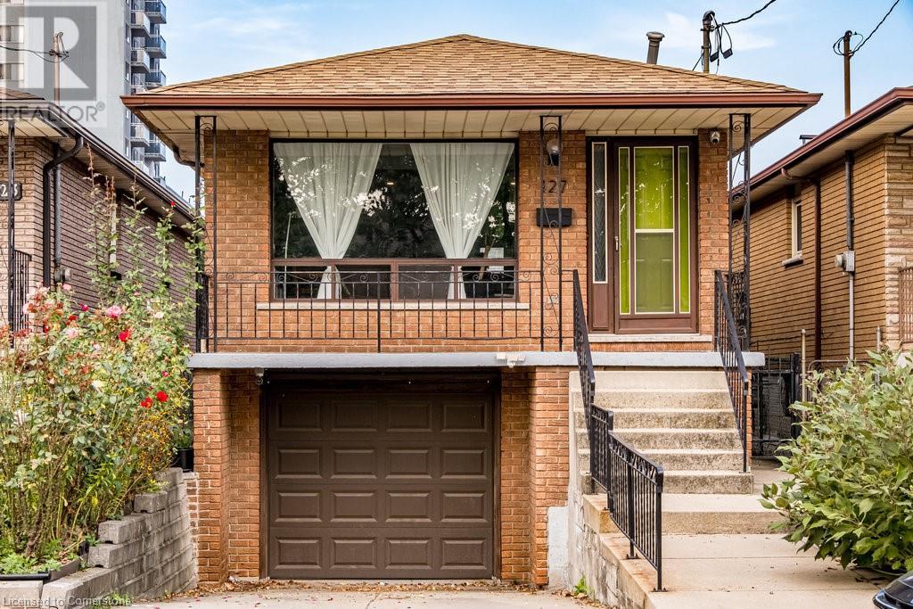 127 West Avenue N Property Photo