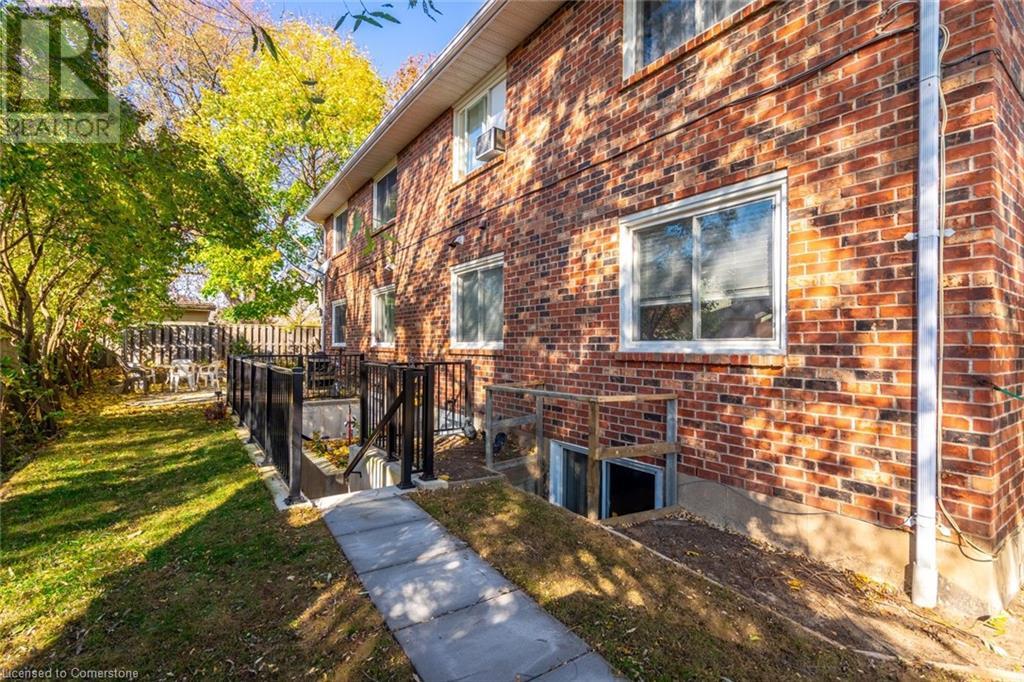 81 Hamilton Street N Property Photo 6