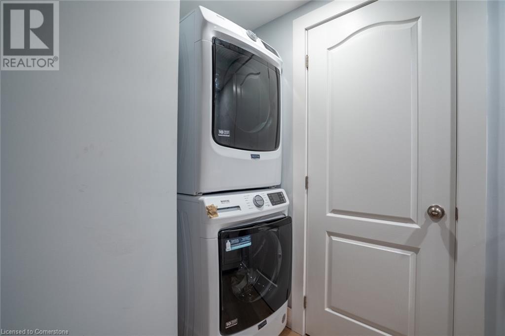 81 Hamilton Street N Property Photo 19