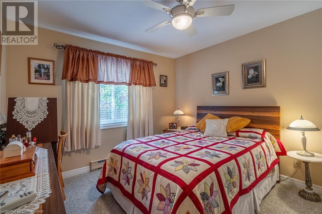 81 Hamilton Street N Property Photo 32