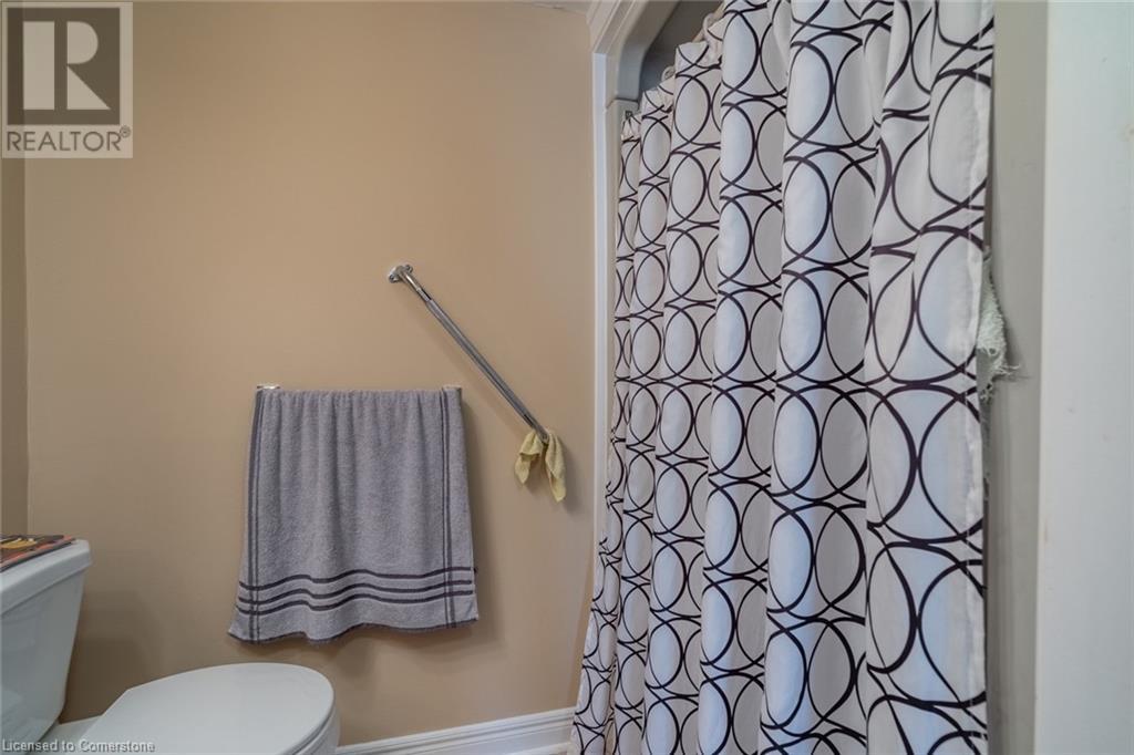 81 Hamilton Street N Property Photo 35