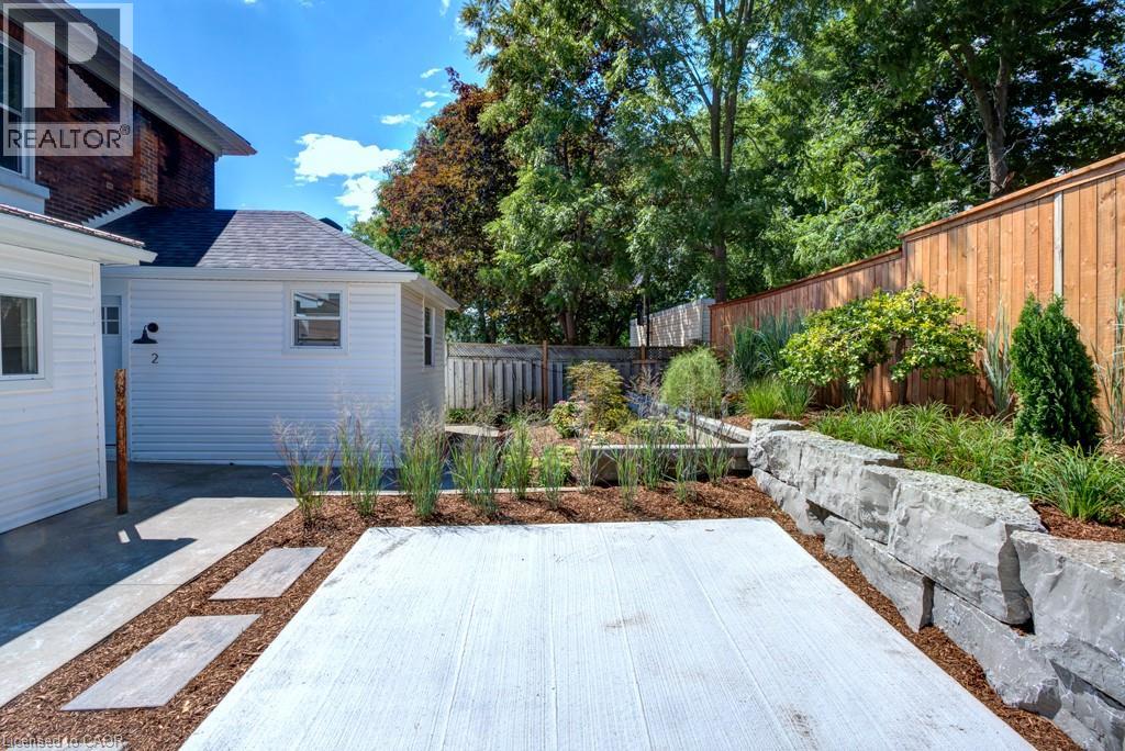 377 Main Street Property Photo 4