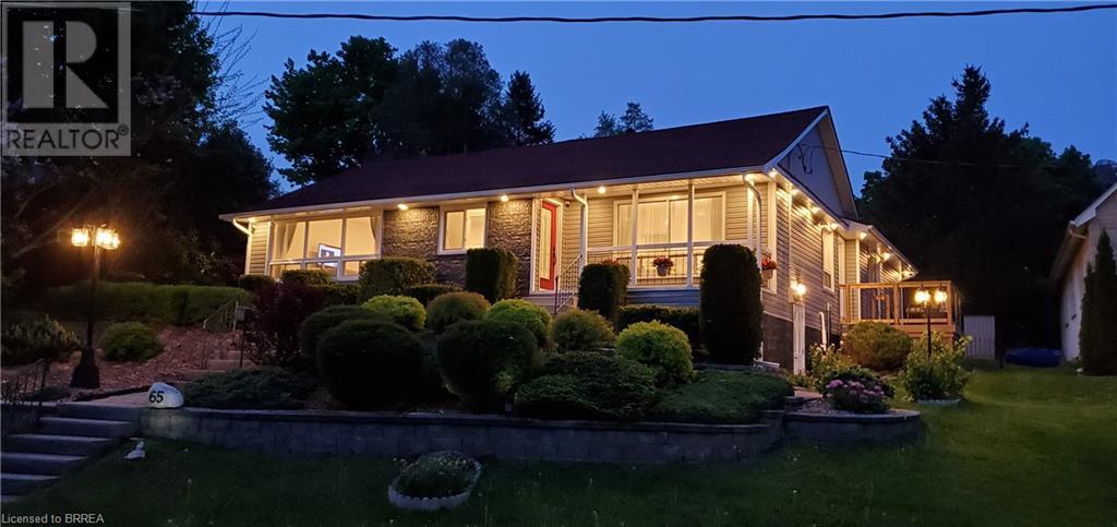 65 Broadway Street W Property Photo