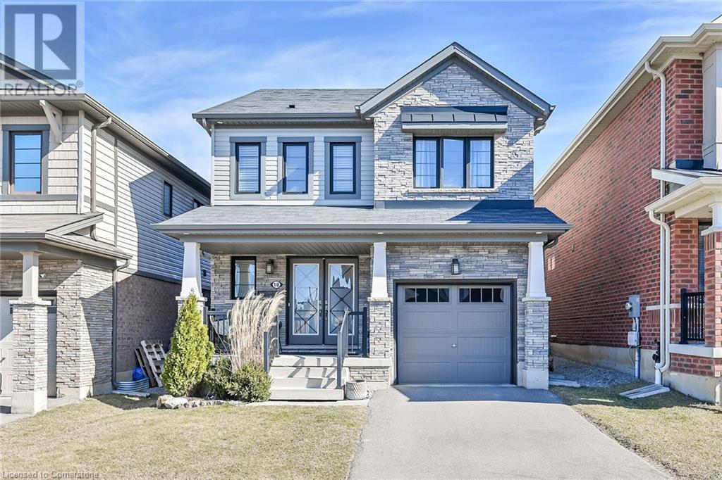 18 Scarletwood Street Property Photo