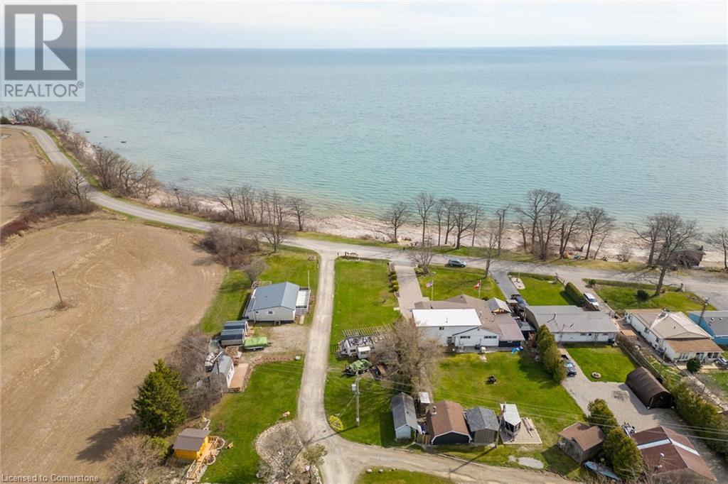 307 Lakeshore Road Property Photo