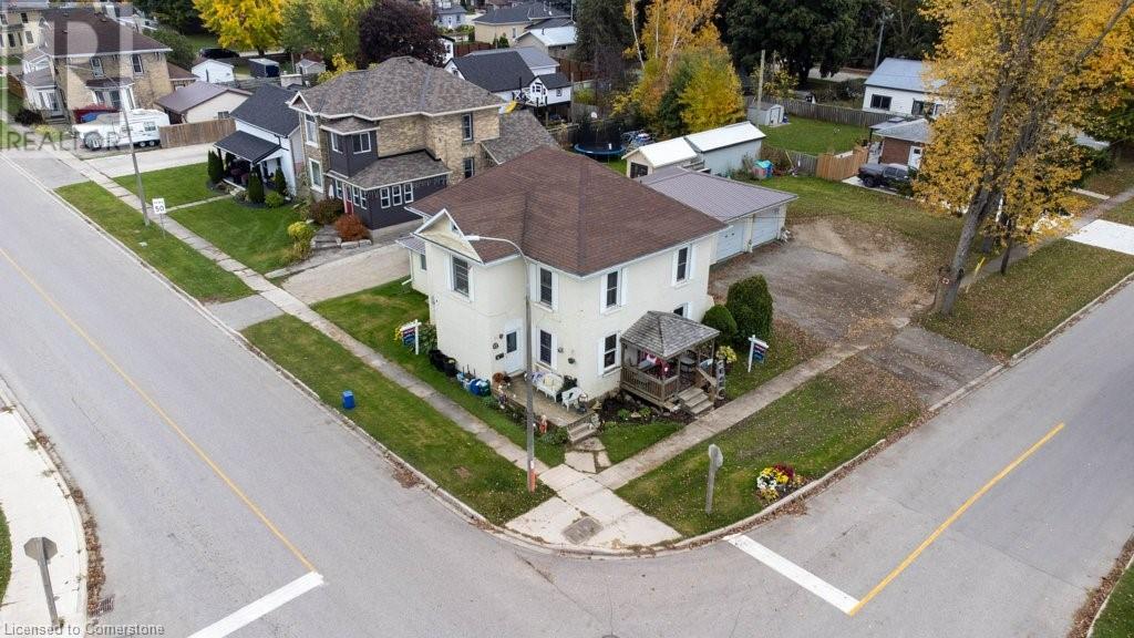 410 Queen Street S Property Photo 44