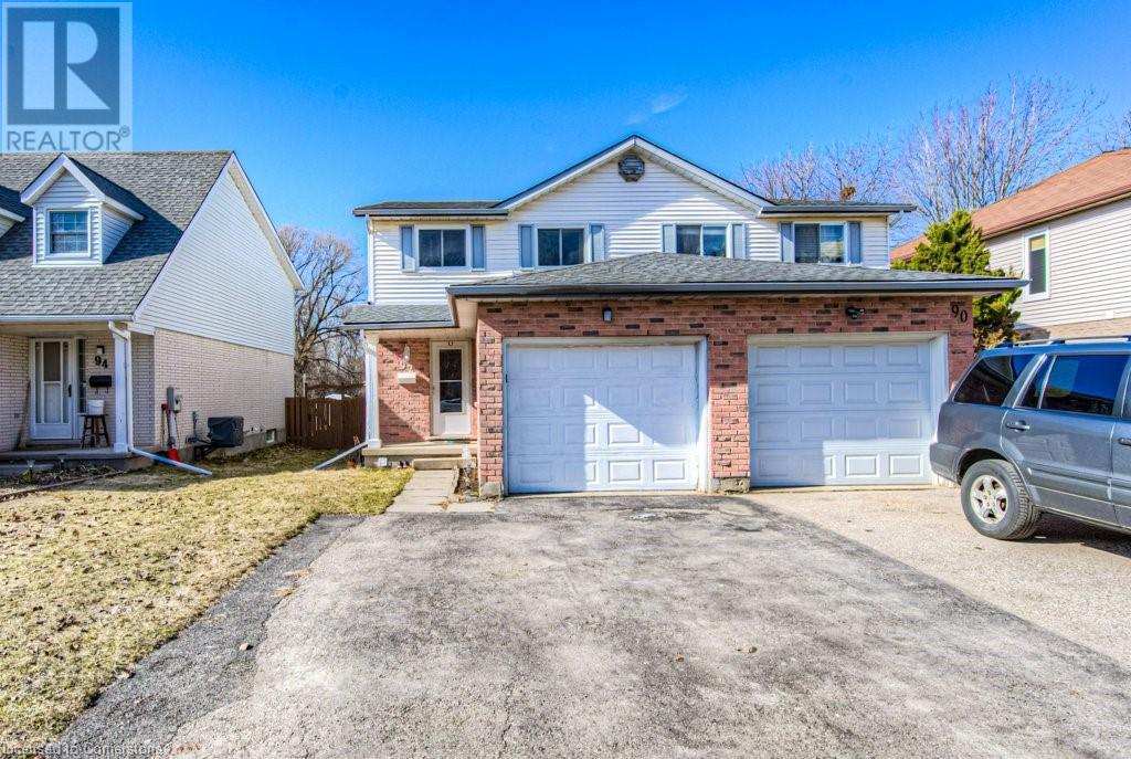 92 Highland Crescent Property Photo