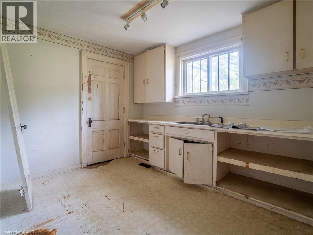 300 Manitoba Street Property Photo 11