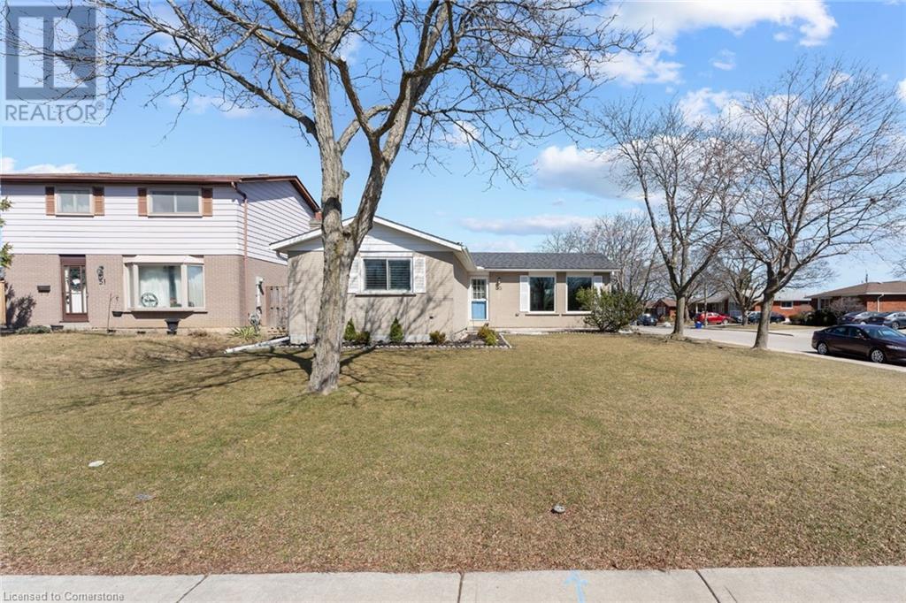 260 Berrisfield Real Estate Listings Main Image