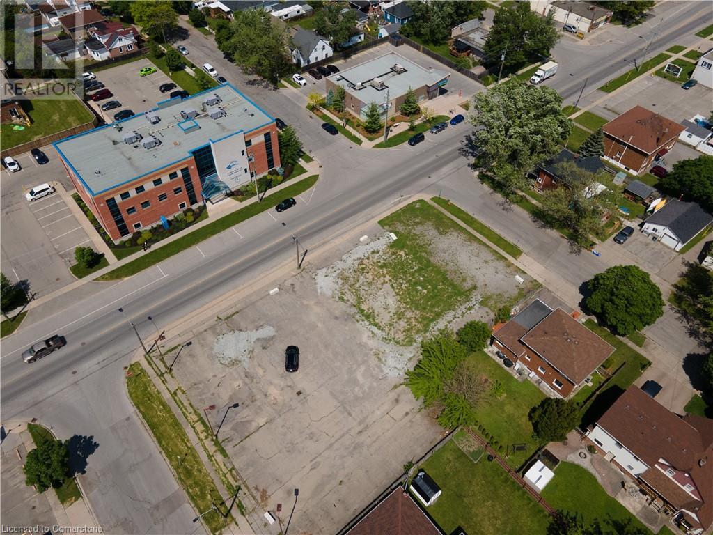 811 East Main Street Property Photo