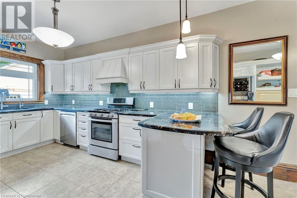 2038 Governors Road Property Photo