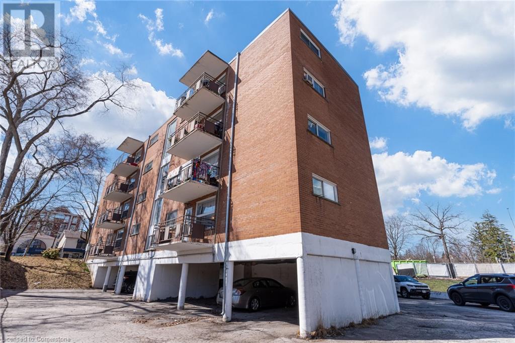 443 Pearl Street Property Photo 8