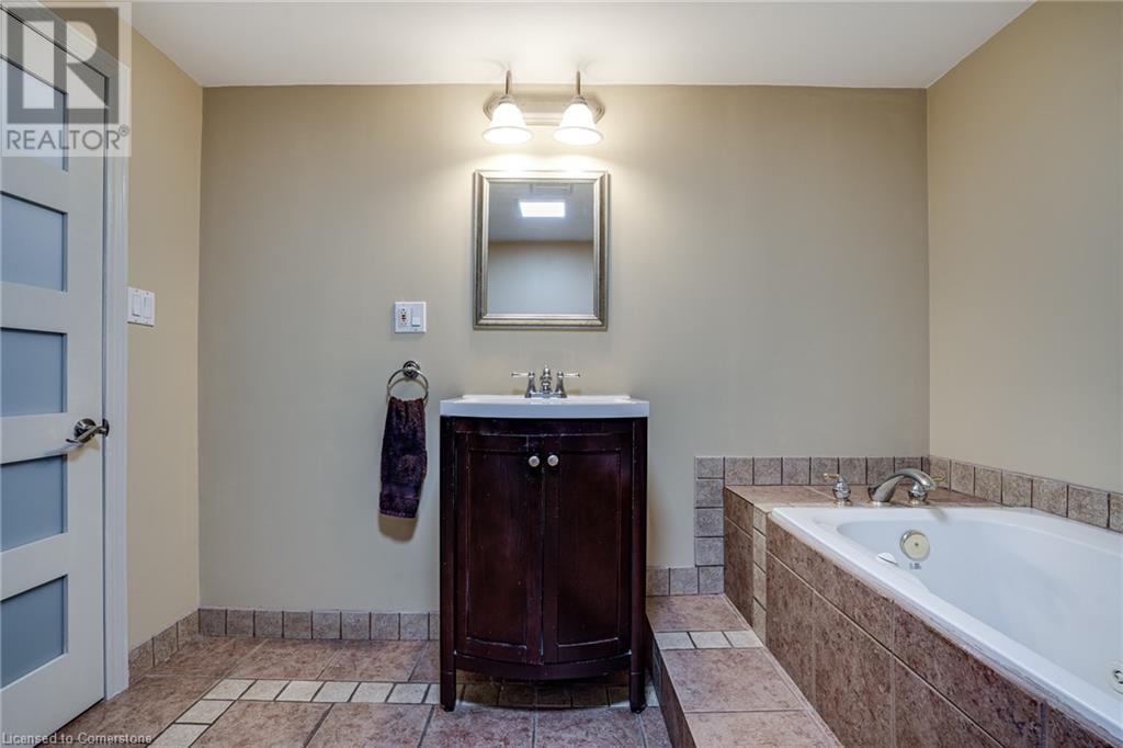 45 Brett Court Property Photo 32